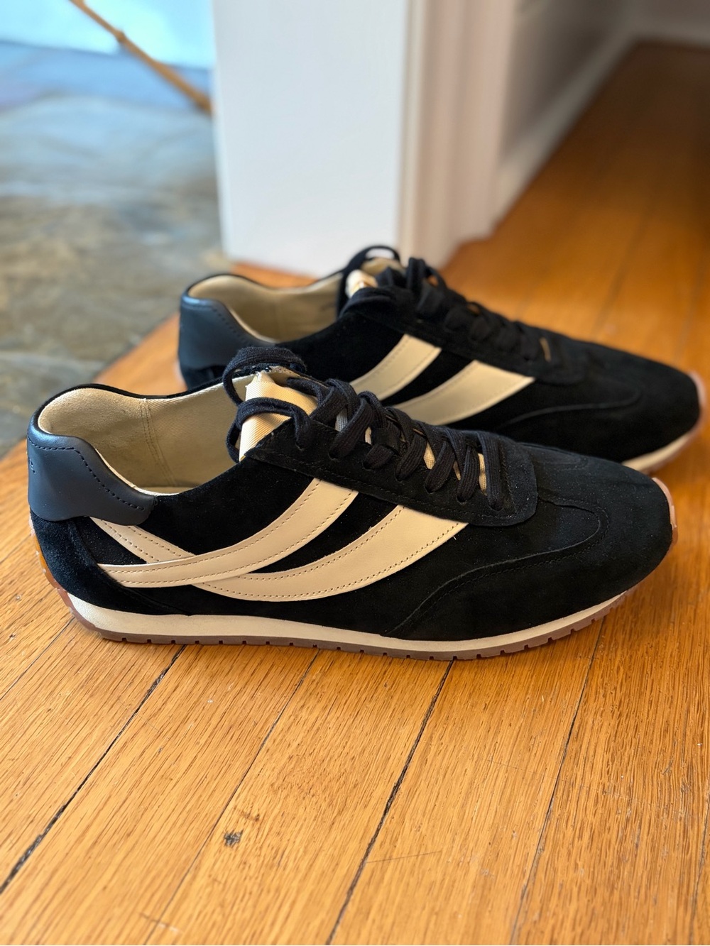 Vince Black Suede Sneakers with Cream Stripes and Tan Toe Accents (Never Worn) - Picture 3 of 4